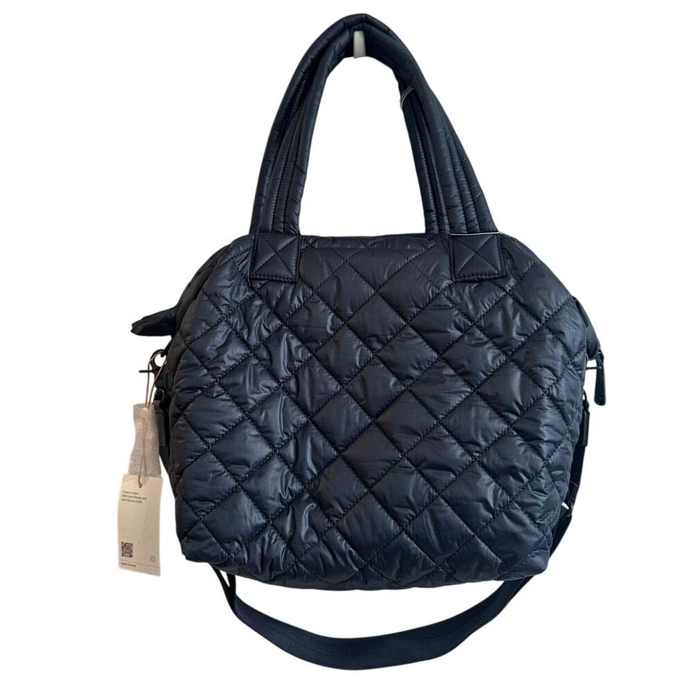 Quince NWT Quilted Carry All Tote Bag Navy Blue Travel Bag With Small Logo